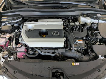 Photo 18 du bon plan LEXUS UX 250h F SPORT Design 2WD occasion à 30900 €