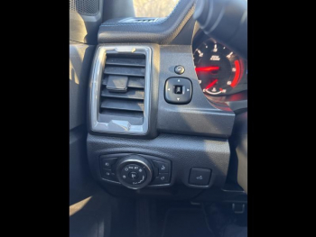 Photo 17 du bon plan FORD Ranger VUL 2.0 TDCi 213ch Double Cabine Raptor BVA10 Transfo 4 places occasion à 49700 €