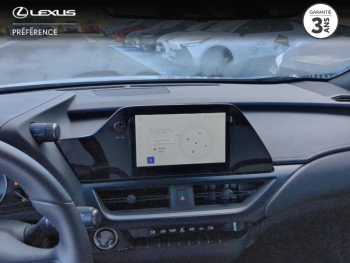 Photo 15 du bon plan LEXUS UX 250h Luxe 2WD occasion à 29980 €