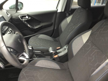Photo 7 du bon plan PEUGEOT 2008 1.5 BlueHDi 100ch E6.c Signature S&S BVM5 86g occasion à 10990 €