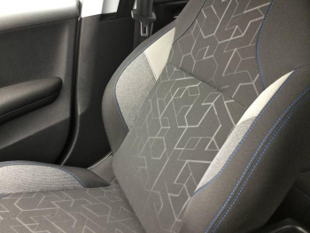 Photo 15 du bon plan PEUGEOT 2008 1.5 BlueHDi 100ch E6.c Signature S&S BVM5 86g occasion à 10990 €