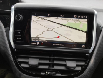 Photo 17 du bon plan PEUGEOT 2008 1.5 BlueHDi 100ch E6.c Signature S&S BVM5 86g occasion à 10990 €