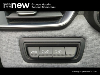 Photo 23 du bon plan RENAULT Clio 1.6 E-Tech 145ch full hybrid Evolution occasion à 18900 €