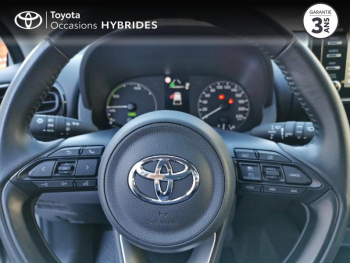 Photo 6 du bon plan TOYOTA Yaris 116h Dynamic Business 5p + Programme Beyond Zero Academy MY22 occasion à 19690 €