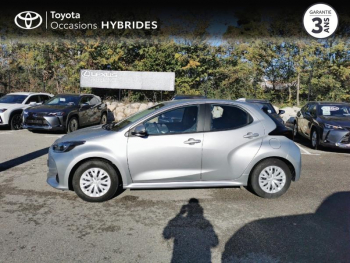 Photo 13 du bon plan TOYOTA Yaris 116h Dynamic Business 5p + Programme Beyond Zero Academy MY22 occasion à 19690 €