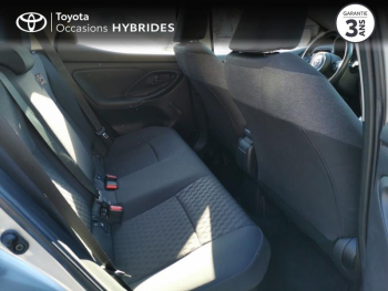 Photo 21 du bon plan TOYOTA Yaris 116h Dynamic Business 5p + Programme Beyond Zero Academy MY22 occasion à 19690 €