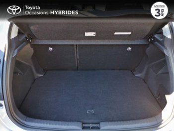 Photo 23 du bon plan TOYOTA Yaris 116h Dynamic Business 5p + Programme Beyond Zero Academy MY22 occasion à 19690 €
