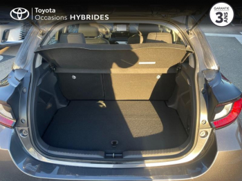 Photo 21 du bon plan TOYOTA Yaris 116h Dynamic Business 5p + Programme Beyond Zero Academy MY22 occasion à 19690 €