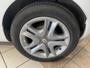 Photo 2 du bon plan RENAULT Zoe Zen charge normale R90 MY19 occasion à 9980 €