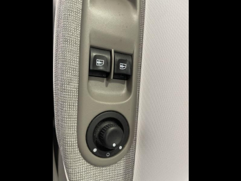 Photo 14 du bon plan RENAULT Zoe Zen charge normale R90 MY19 occasion à 9980 €