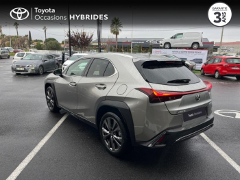 Photo 2 du bon plan LEXUS UX 250h 2WD F SPORT Design occasion à 31990 €