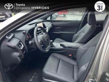 Photo 11 du bon plan LEXUS UX 250h 2WD F SPORT Design occasion à 31990 €