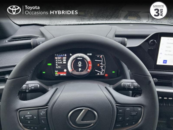 Photo 13 du bon plan LEXUS UX 250h 2WD F SPORT Design occasion à 31990 €