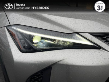Photo 20 du bon plan LEXUS UX 250h 2WD F SPORT Design occasion à 31990 €