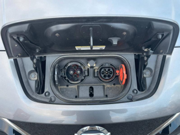 Photo 16 du bon plan NISSAN Leaf 150ch 40kWh Acenta 21.5 occasion à 16490 €
