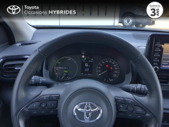 Photo 13 du bon plan TOYOTA Yaris 116h Dynamic Business 5p + Programme Beyond Zero Academy MY22 occasion à 21990 €