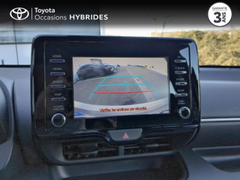 Photo 15 du bon plan TOYOTA Yaris 116h Dynamic Business 5p + Programme Beyond Zero Academy MY22 occasion à 21990 €