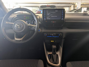 Photo 6 du bon plan TOYOTA Yaris 116h Design 5p MY22 occasion à 20590 €