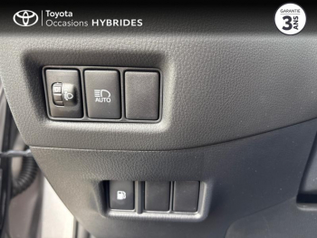 Photo 24 du bon plan TOYOTA C-HR 122h Edition 2WD E-CVT MY20 occasion à 21890 €