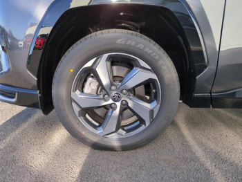 Photo 12 du bon plan TOYOTA RAV4 2.5 Hybride Rechargeable 306ch Design Business AWD-i MY25 occasion à 49690 €