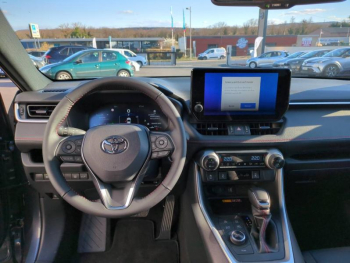 Photo 16 du bon plan TOYOTA RAV4 2.5 Hybride Rechargeable 306ch Design Business AWD-i MY25 occasion à 49690 €