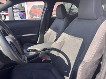 Photo 13 du bon plan LEXUS UX 250h 2WD Premium Edition MY22 occasion à 27900 €