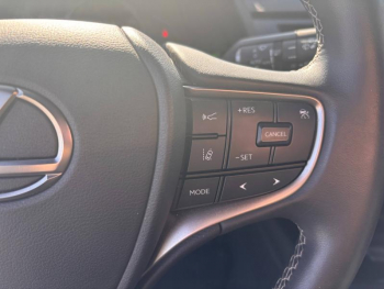 Photo 17 du bon plan LEXUS UX 250h 2WD Premium Edition MY22 occasion à 27900 €