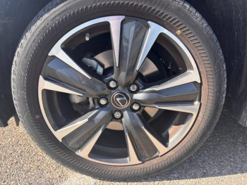 Photo 29 du bon plan LEXUS UX 250h 2WD Premium Edition MY22 occasion à 27900 €