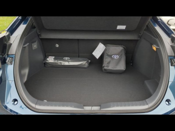 Photo 26 du bon plan TOYOTA C-HR 2.0 Hybride Rechargeable 225ch Design NG23 occasion à 39690 €
