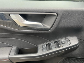 Photo 8 du bon plan FORD Kuga 2.5 Duratec 190ch FHEV E85 ST-Line BVA occasion à 30400 €