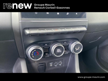 Photo 36 du bon plan RENAULT Clio 1.6 E-Tech 140ch Business -21 occasion à 16880 €