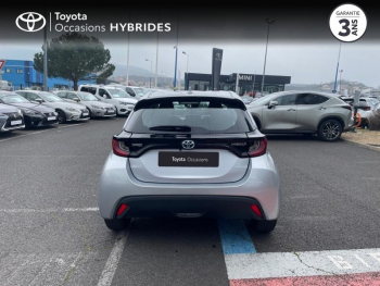 Photo 4 du bon plan TOYOTA Yaris 116h Dynamic Business 5p + Programme Beyond Zero Academy MY22 occasion à 19490 €
