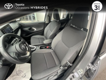 Photo 11 du bon plan TOYOTA Yaris 116h Dynamic Business 5p + Programme Beyond Zero Academy MY22 occasion à 19490 €