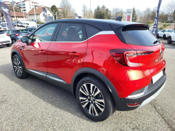 Photo 2 du bon plan RENAULT Captur 1.6 E-Tech hybride 145ch Iconic occasion à 23890 €