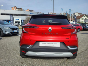 Photo 12 du bon plan RENAULT Captur 1.6 E-Tech hybride 145ch Iconic occasion à 23890 €