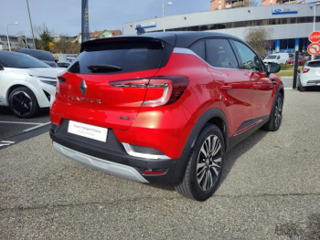 Photo 19 du bon plan RENAULT Captur 1.6 E-Tech hybride 145ch Iconic occasion à 23890 €