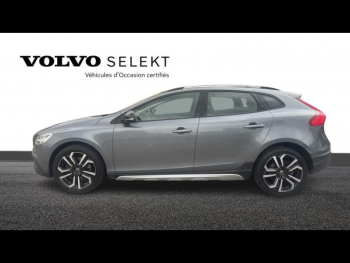 Photo 2 du bon plan VOLVO V40 Cross Country D2 AdBlue 120ch Ãversta Edition occasion à 13490 €