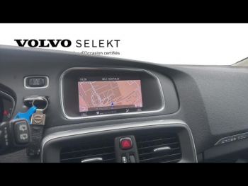 Photo 10 du bon plan VOLVO V40 Cross Country D2 AdBlue 120ch Ãversta Edition occasion à 13490 €