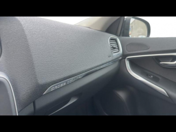 Photo 11 du bon plan VOLVO V40 Cross Country D2 AdBlue 120ch Ãversta Edition occasion à 13490 €