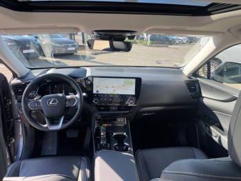 Photo 12 du bon plan LEXUS NX 450h+ Executive 4WD MY24 occasion à 55990 €