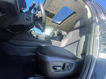 Photo 16 du bon plan LEXUS NX 450h+ Executive 4WD MY24 occasion à 55990 €