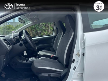 Photo 11 du bon plan TOYOTA Aygo 1.0 VVT-i 72ch x-play x-shift 5p MY21 occasion à 14990 €