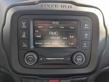 Photo 16 du bon plan JEEP Renegade 1.4 MultiAir S&S 140ch Longitude Business occasion à 14490 €