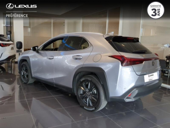 Photo 2 du bon plan LEXUS UX 250h Luxe 2WD occasion à 35900 €