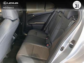 Photo 12 du bon plan LEXUS UX 250h Luxe 2WD occasion à 35900 €