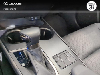 Photo 18 du bon plan LEXUS UX 250h Luxe 2WD occasion à 35900 €