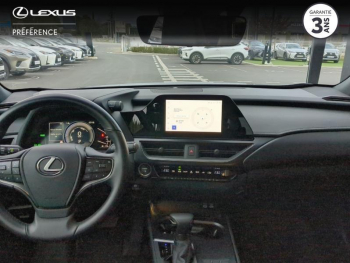 Photo 16 du bon plan LEXUS UX 250h F SPORT Design 2WD occasion à 28990 €