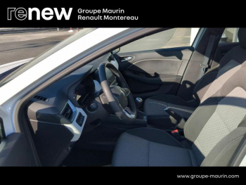 Photo 10 du bon plan RENAULT Clio 1.0 TCe 100ch Evolution GPL occasion à 15289 €