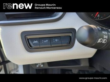 Photo 19 du bon plan RENAULT Clio 1.0 TCe 100ch Evolution GPL occasion à 15289 €