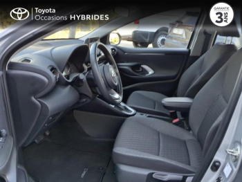 Photo 11 du bon plan TOYOTA Yaris 116h Dynamic Business 5p + Programme Beyond Zero Academy MY22 occasion à 21990 €